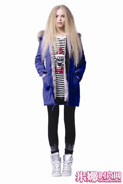 a02色彩混搭图案 展现冬日年轻活力_时尚频道