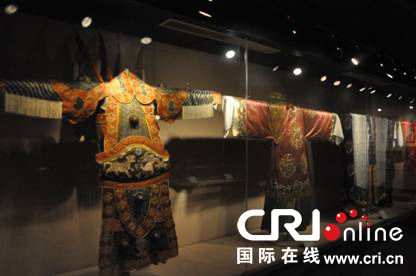 　　京剧里武士角色的戏服，首都博物馆收藏