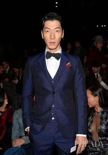 廖凡领衔复古<em>发型</em> 男神们都爱大<em>油头|发型</em>|油头