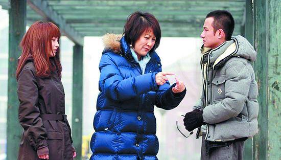 黄海波嫖娼被拘网友：演凯丽女婿的都折了