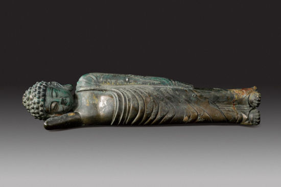 铜鎏金释迦牟尼佛涅槃像