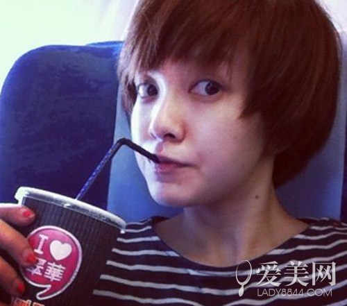  郭采洁素颜旧照呆萌开扒小时代女主素颜真容