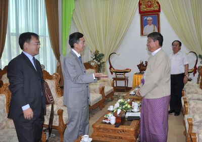 2014年2月19日，驻缅甸大使杨厚兰会见缅甸铁道部副部长敏登