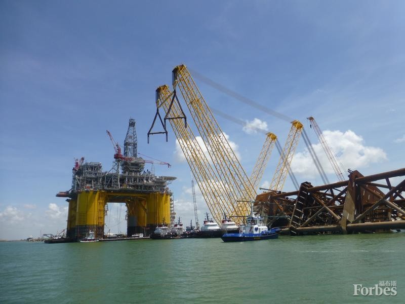 雪佛龙启动80亿美元海上平台 深水采油正当时