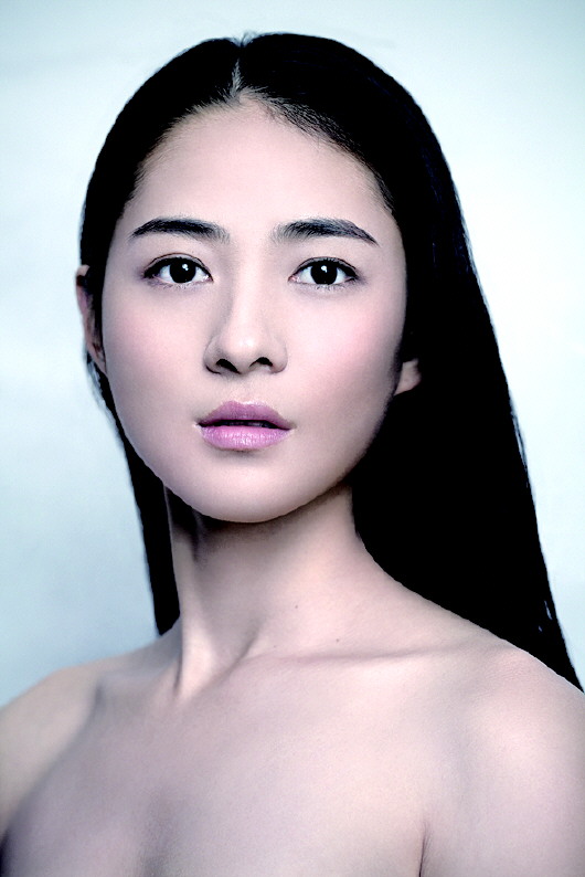 最<em>美女教师</em>现身《灰姑娘》 <em>黄</em>晓明求补习|灰