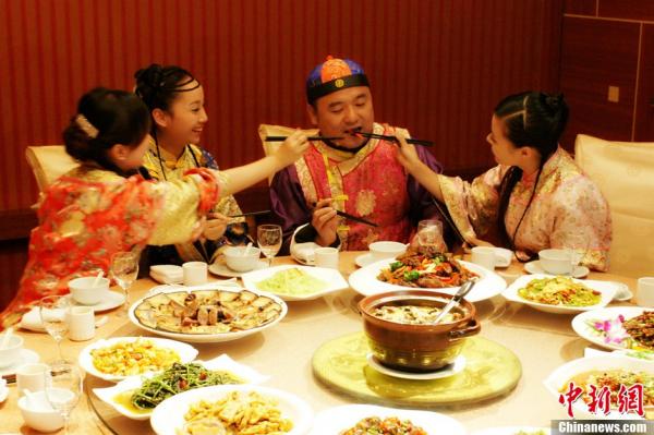 中国饭协:广东去年吃北京4倍 高端餐饮人均消