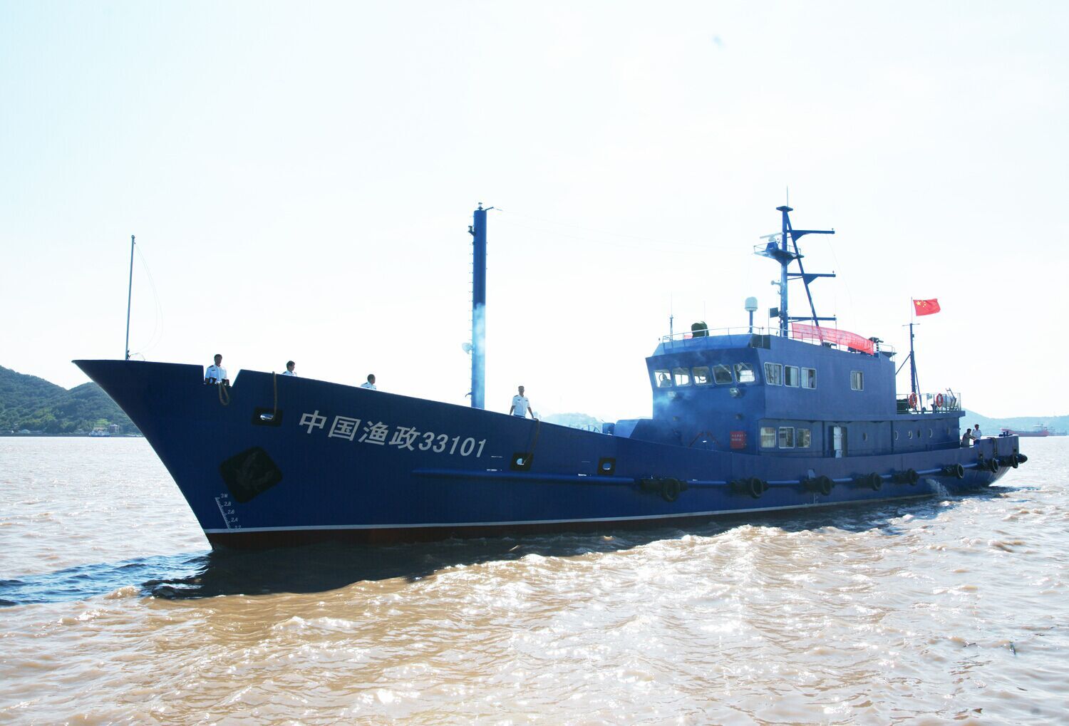 中国海警44044号等执法船在西沙对越南渔船执