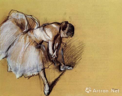 调整舞鞋的舞者1890 年粉彩炭笔画纸私人收藏