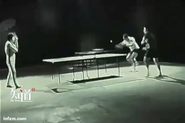 李小龙双截棍打乒乓球视频截图。 （资料图/图）
