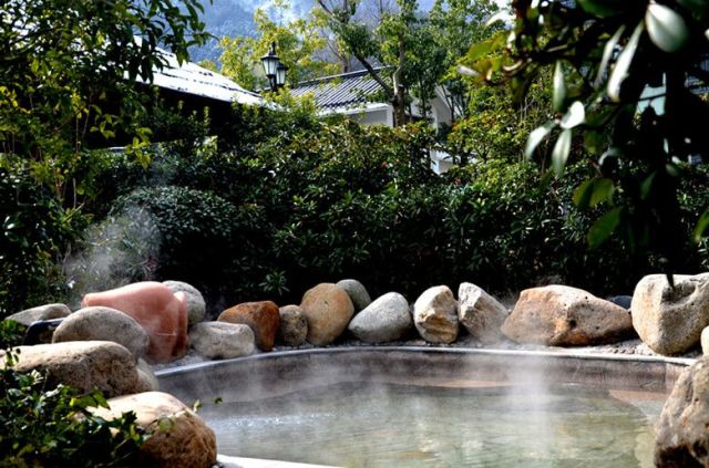 江浙沪最有爱的亲子温泉体验 周末带上宝贝粗