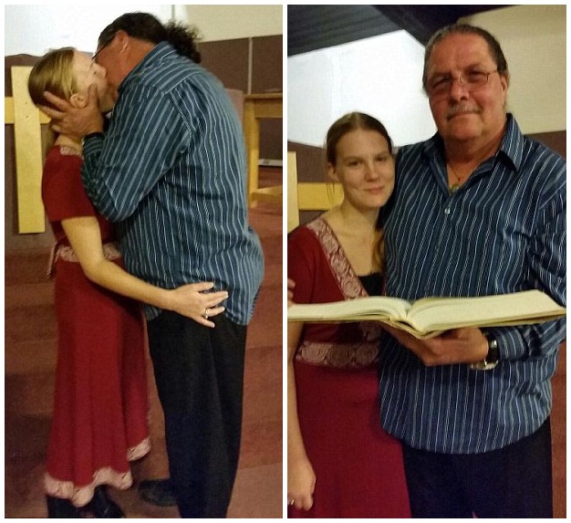 【环球网综合报道】据英国《每日邮报》11月30日报道，日前，美国俄亥俄州曼斯菲尔德(Mansfield)60岁的老汉汤姆&middot; 米勒(Thom Mille)与19岁已孕女友贝琳达(Belinda)结婚，并获得第一位妻子瑞巴(Reba)的祝福，虽然在一夫多妻制下生活，但一家人其乐融融。