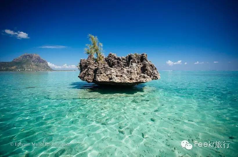 这个与马代隔海相望的火山岛国 免签人少而你
