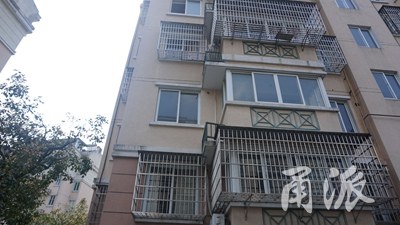 纵身跳下 万幸没有生命危险|男孩|大榭_凤凰宁波