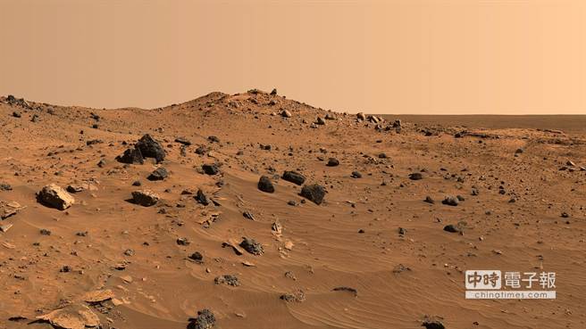 神秘女子揭开NASA秘密任务:火星上有人漫步