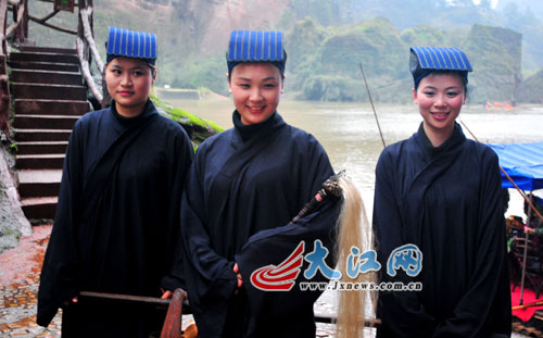 江西旅游“博”士团邂逅龙虎山道姑 博主赞叹超凡脱俗(图)_资讯频道_凤凰网