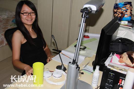 《“空降”美国中学》作者郝煜。