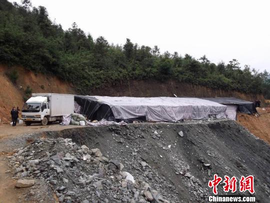 假烟加工厂外景。（赖诗文 摄）