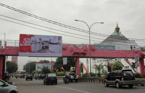 巨港各街道的繁荣景象。（图：印尼《星洲日报》）