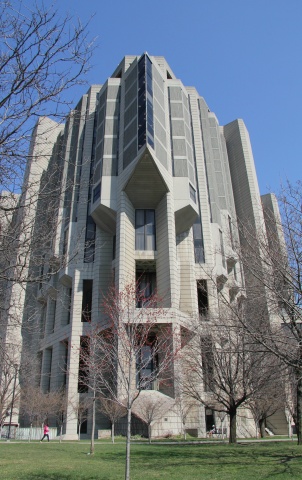 多伦多大学图书馆外景（局部）