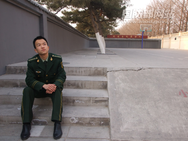 有时候,蔡东桦也会自己坐着,想着自己的收获,思考自己的不足,憧憬着未来的使命之路。