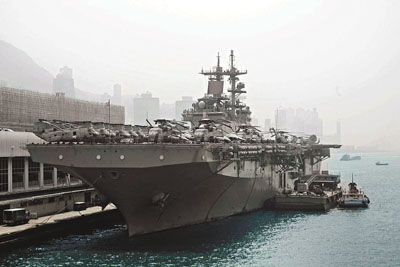 美国海军“拳师号(USS Boxer LHD 4)”两栖攻击舰2011年8月31日抵港,展开一连2天访港之旅。