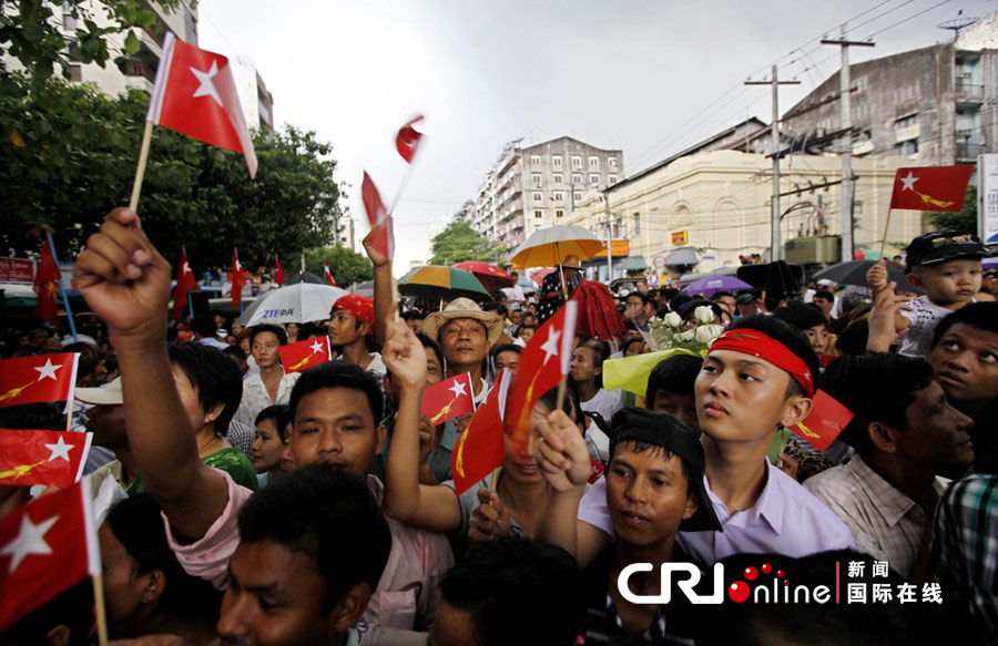 缅甸全国有多少人口_这山寨属于两国 出门就是出国(2)