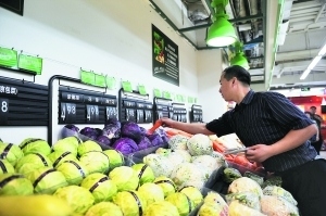 　广州菜篮子价格监测工作，每天早晨都有采集员进行菜价的记录。