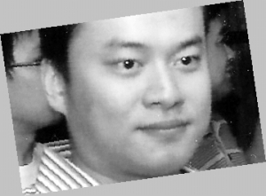 在事故中身亡的法拉利车主马驰31岁，来自中国四川。