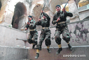 揭密印度女子突击队 接受严训身高需1.7米(图)