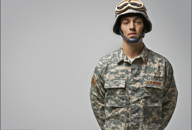 美国陆军与海军陆战队抢风头 耗资数十亿军服