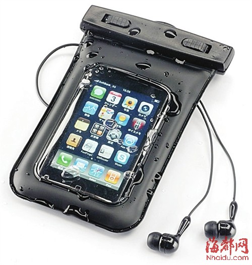 小心泳池偷拍狂