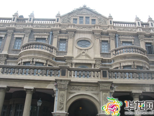 ????“张氏帅府”里大青楼 张译文 摄