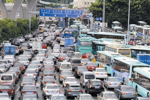 布吉关天天堵,车主很烦。