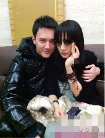 杨幂否认与刘恺威情变 昔日与众男亲密照曝光