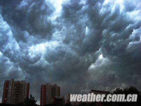河北近期多雷雨 需加强防范强对流天气