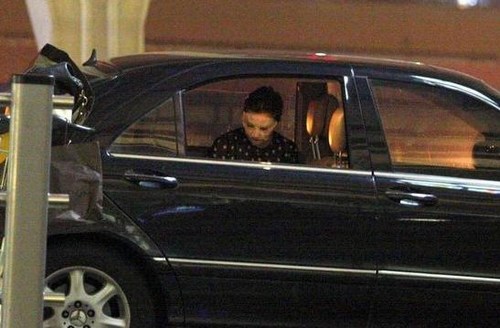 范冰冰车上敷面膜