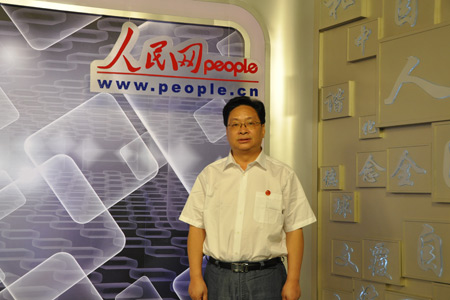 　　湖南武冈市市委书记王春生做客强国论坛