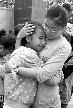 支教成果汇演 小小舞台浓缩115个孩子的精彩_