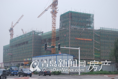 利群财富广场西面便是在建的家佳源