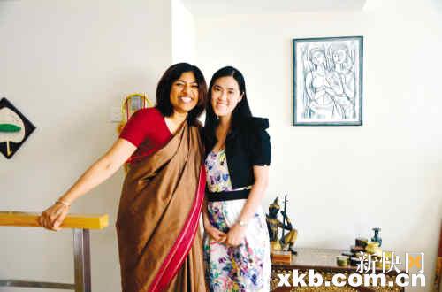 ■亚索佳与秘书。廖琼/摄