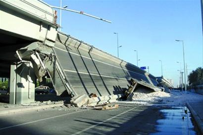 哈尔滨认定塌桥为特大交通事故