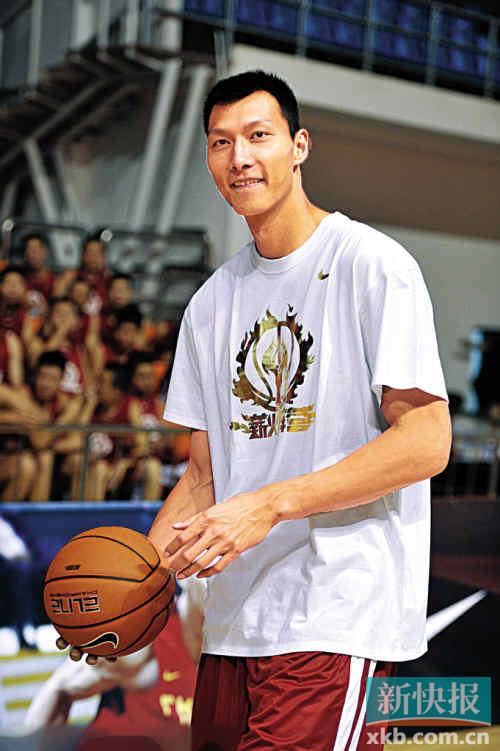 易建联回国打CBA为广东队打球今年会更投入