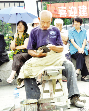 磨刀老头刘其政 义务磨刀十余万把