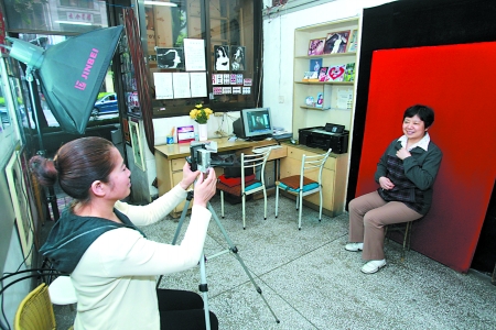 不到20年200家相馆关门 老相馆打 怀旧牌 谋划