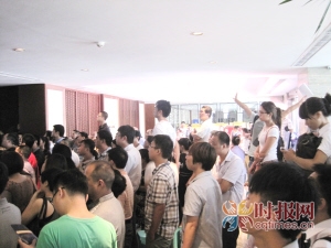 龙头临街商铺:30万人流,24小时营业中