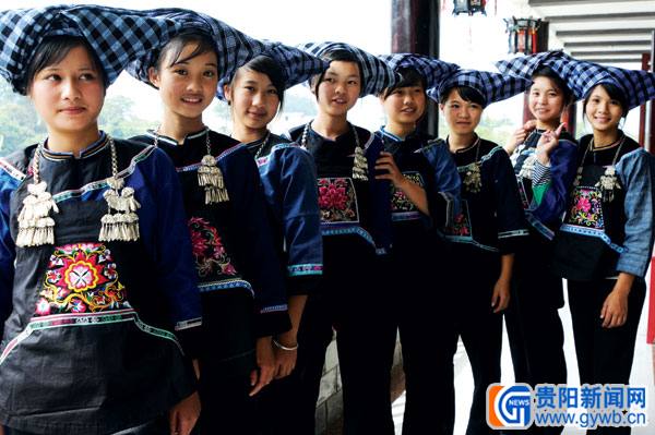 贵州布依族少女歌声获称为真正的中国好声音