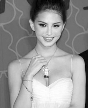 曝周杰伦在英国求婚 昆凌母称筹备<em>女儿婚事</em>_资