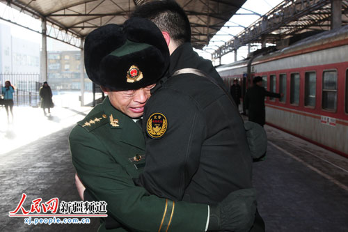 送战友踏征程 新疆森林总队193名退役士兵返乡