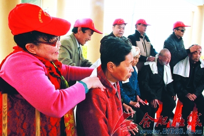 彩虹快递志愿者_资讯频道_凤凰网