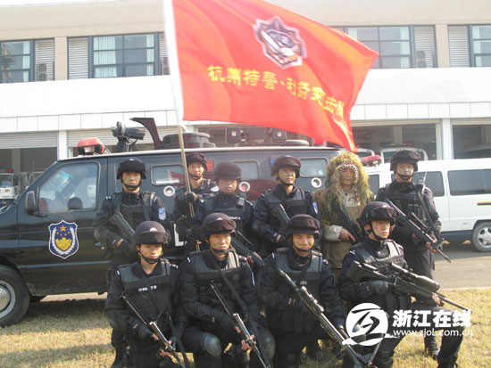 香港飞虎队_电视剧小小飞虎队_香港飞虎队收入(3)